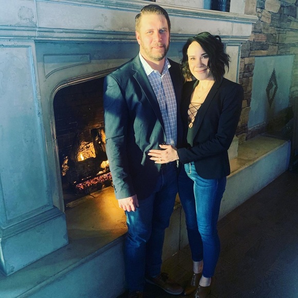 Meet your Posher, Jennifer - Picture 1 of 1